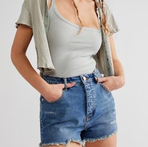 Free people CRVY Vintage high Rise Shorts Distressed Cut Off Size 26